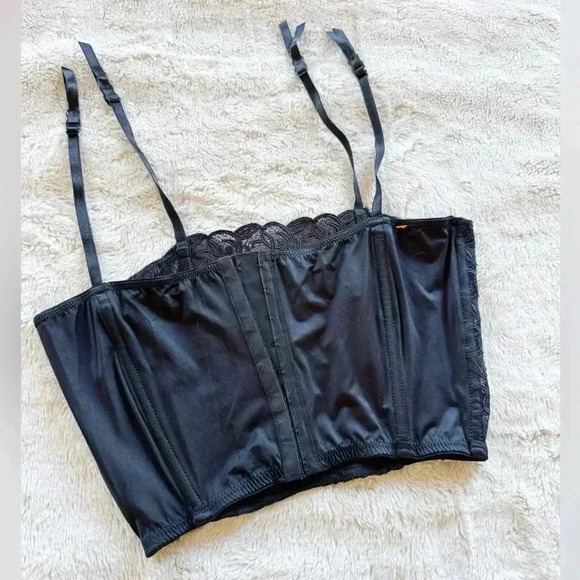 NWT Victorias Secret Corset Lingerie size L - Picture 2 of 3
